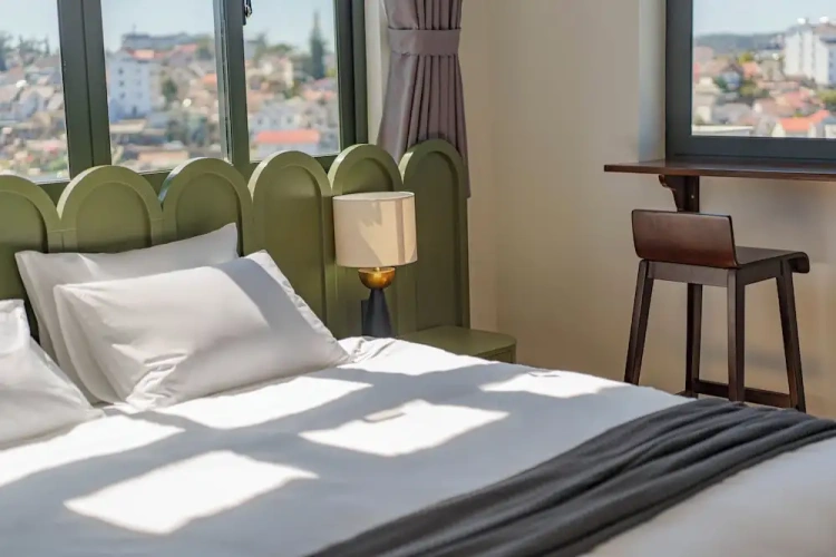 Deluxe Double room with balcony and with city view