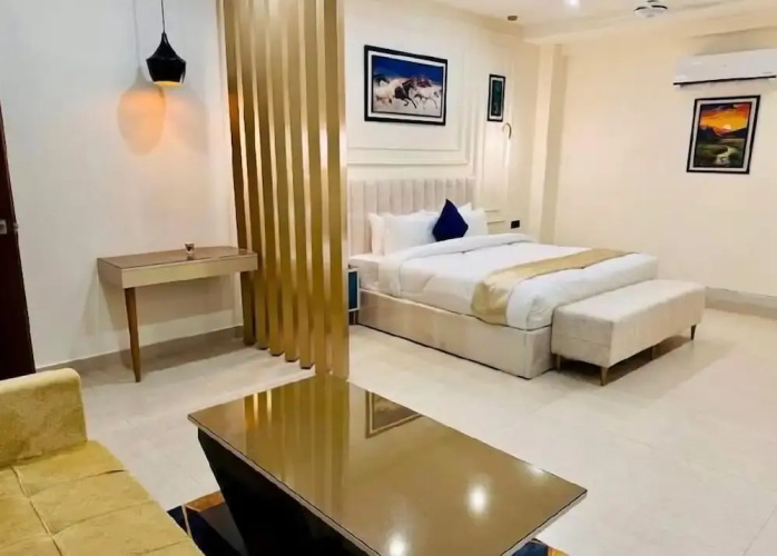 Hotel Four Square