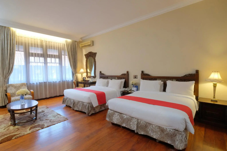 Diamond Hotel Solo