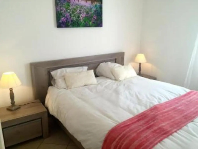 Pleasant 2 Bed Apartment in the Calm Palm Beach Area of Cannes With Beaches Nearby on all Sides - 1525