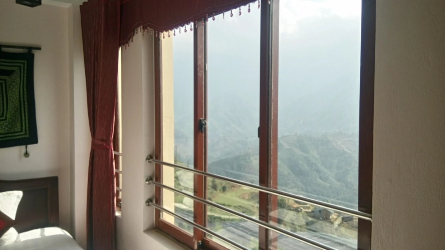 Black H'mong View Hotel