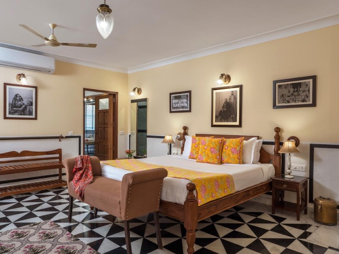Superior room