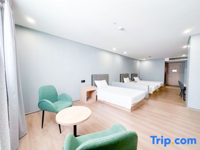 Business Twin room with view