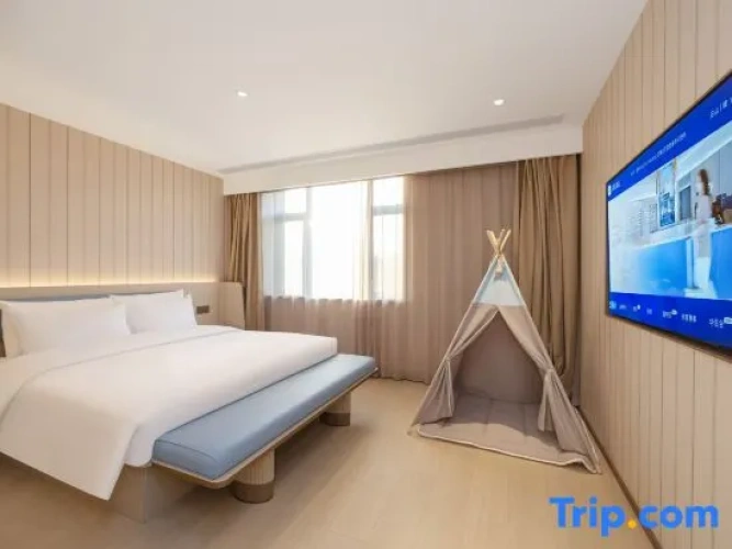 2 Bedrooms Family Suite with balcony
