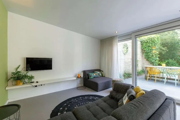 Lovely Bunglow With Patio