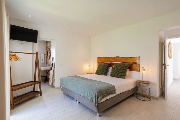 Coral Botique Suites