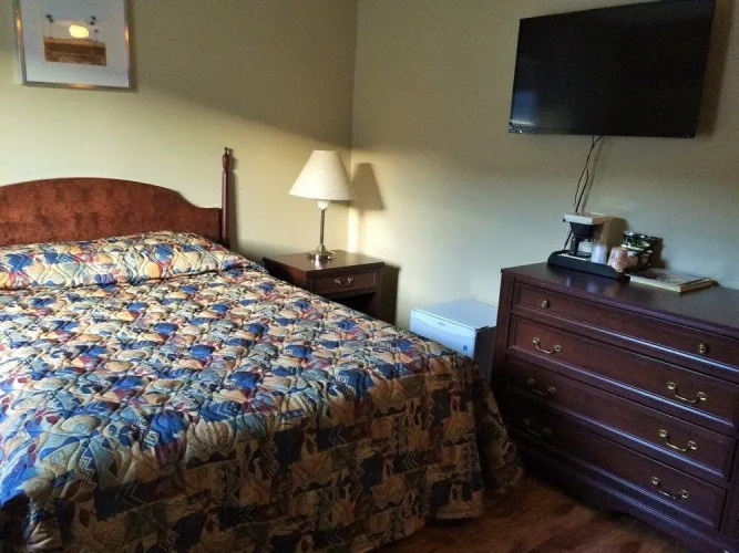 Desert Arms Hotel
