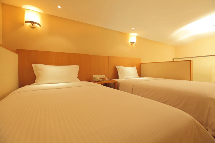Lotel