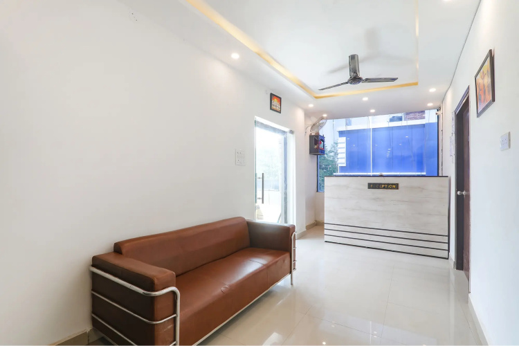 Fabexpress Elite Inn