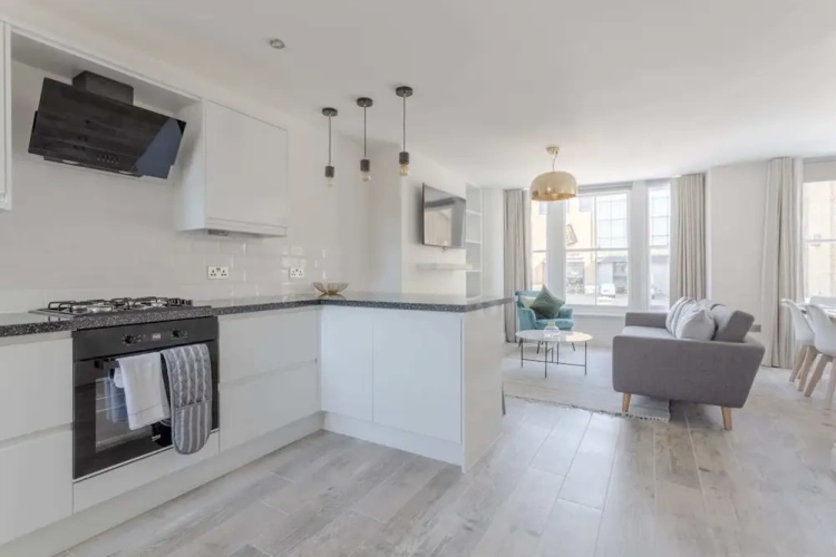 3 Bedrooms Cottage