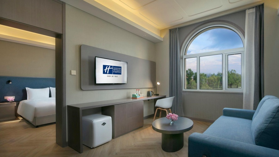 Double Suite