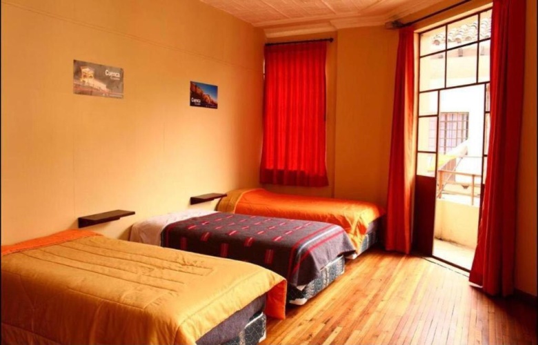 Standard Triple room