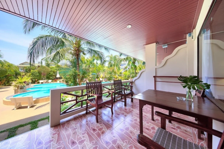 Deluxe Double room with pool view
