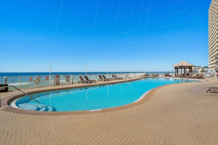 Treasure Tides3br Beachfront Corner Unit Sleeps 8 With Stunning Gulf Views!