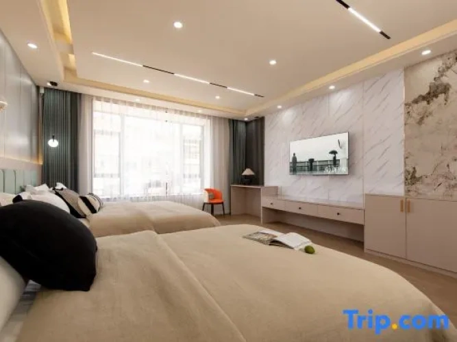 Standard Triple Family room