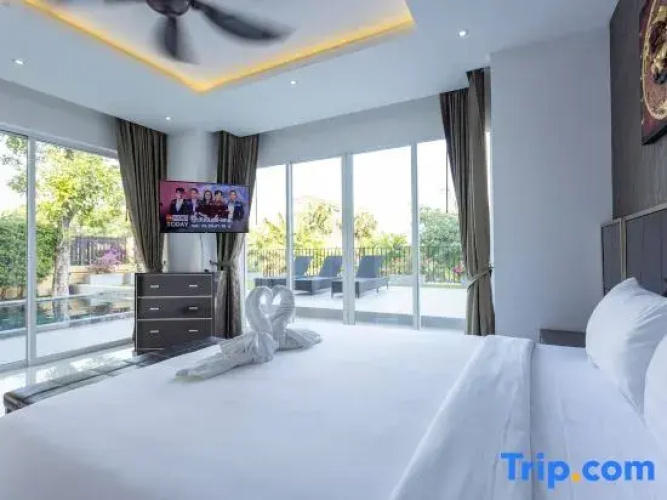 *Ocean View 4BR w/ Private Pool & Rooftop V179