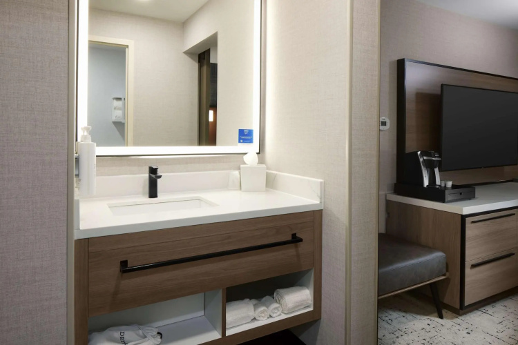 Newark Airport Hotel photo 9