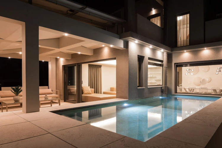 Elaia Luxury Suites