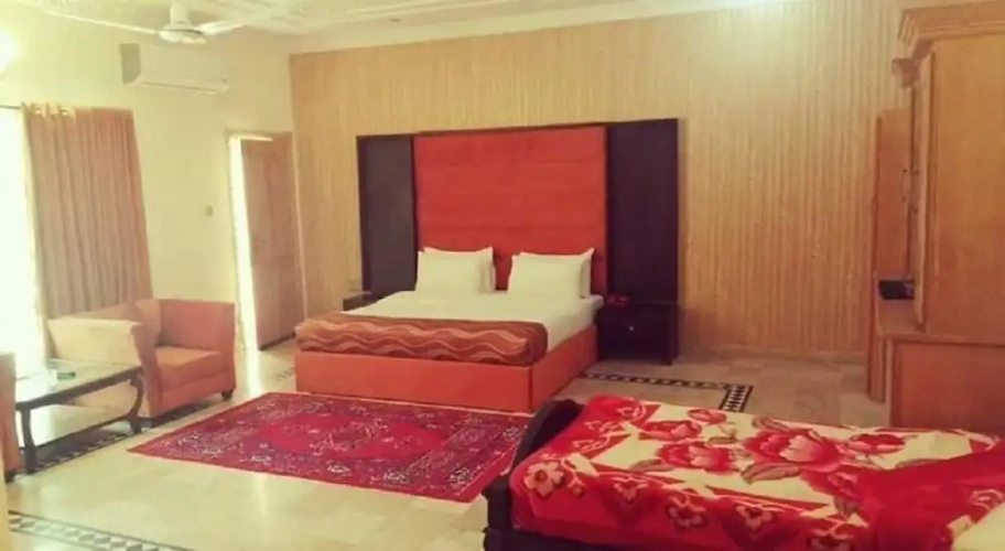 Standard Triple room