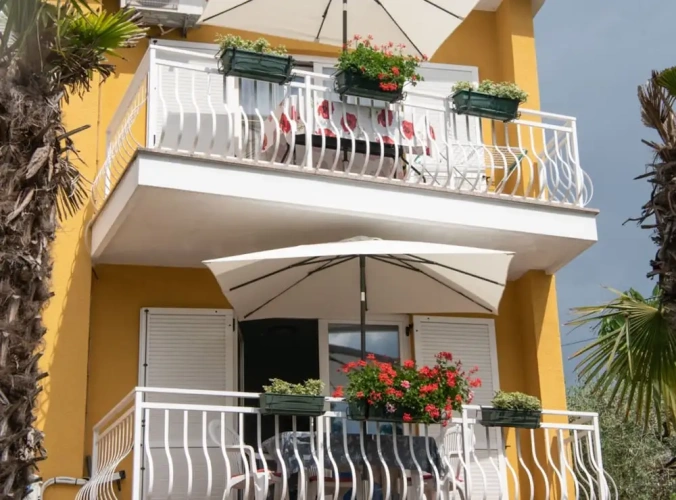 1 Bedroom Apartment with balcony