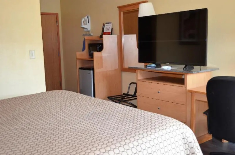 Baymont Inn & Suites