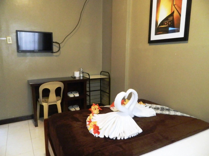 Candice Lucy Hotel Caticlan