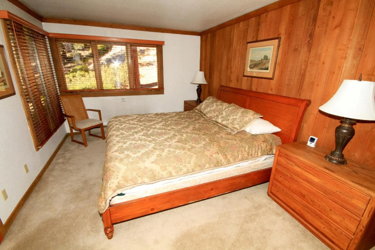 Mountainback #72, Corner Unit