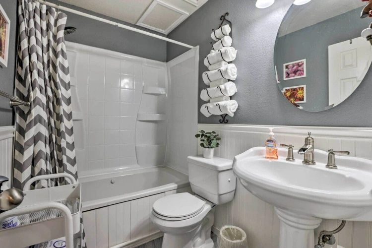 2 Bedrooms Apartment