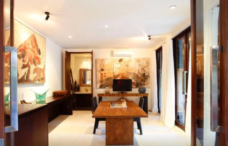 Villa W Residence