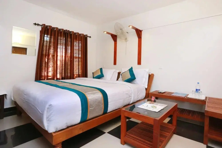 Hotel River Moon by OYO Rooms