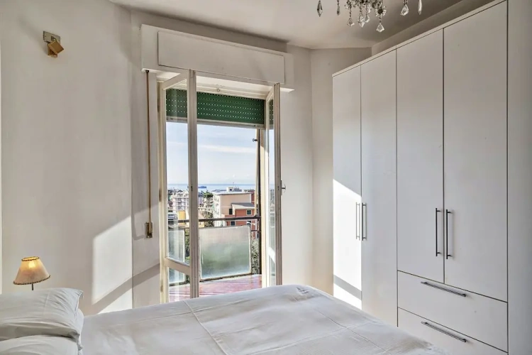 Apartment with balcony