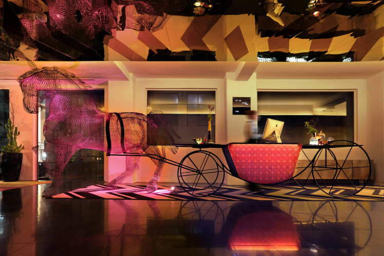 Adelphi Hotel