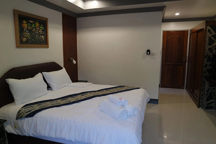 Cha Am Lodge