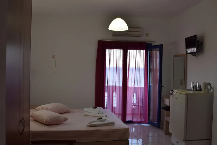 Paralia Rooms