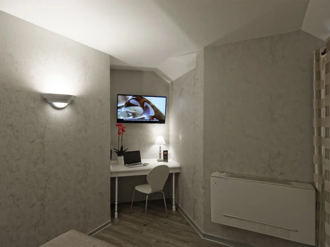 1 Bedroom Standard Triple room with garden view