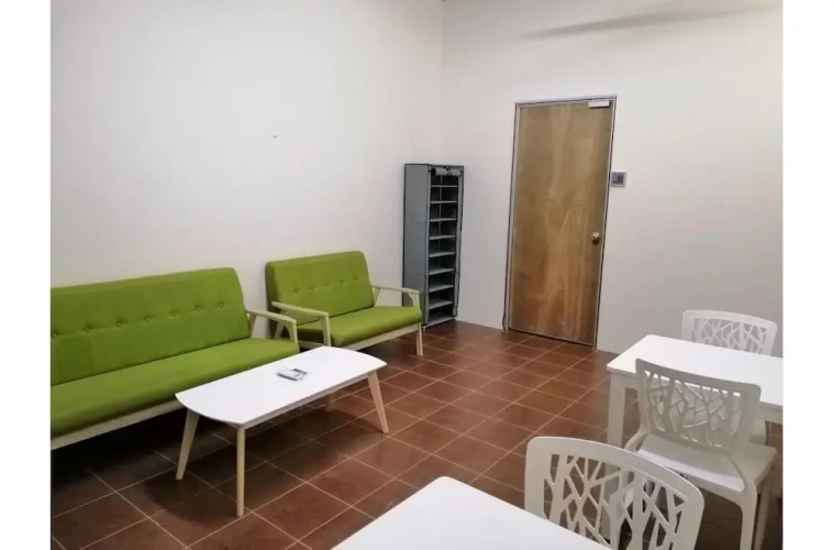 Third Street Station - Hostel