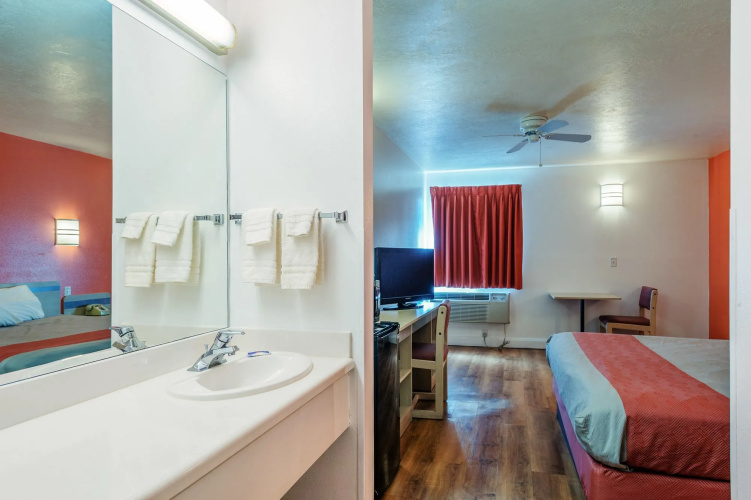 Motel 6 Beaver, UT