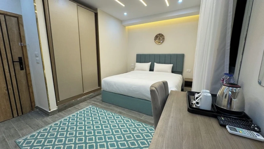 Deluxe Single room