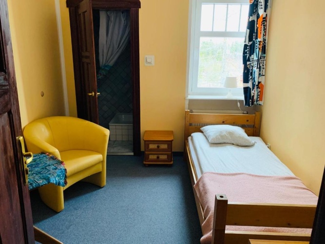Standard Single room