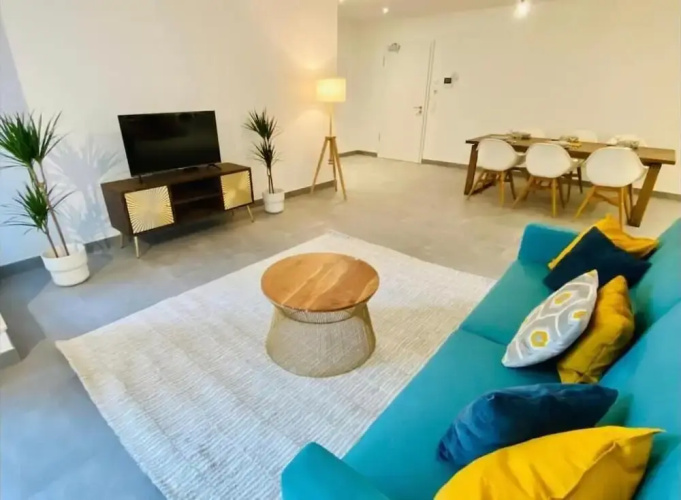 2 bedrooms with Terrace and Parking