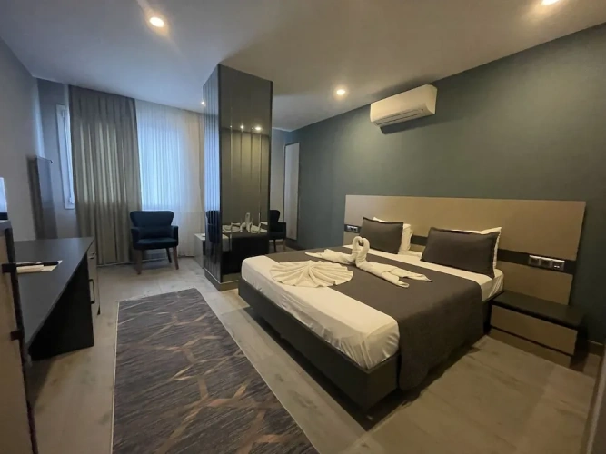 Deluxe Suite