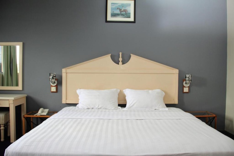 Deluxe Suite