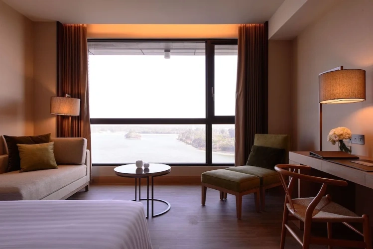 Standard Double room with lake view