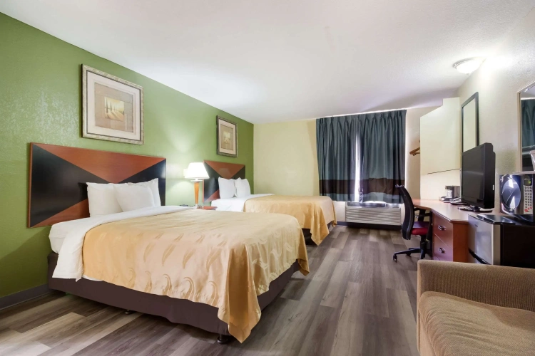Standard Quadruple room