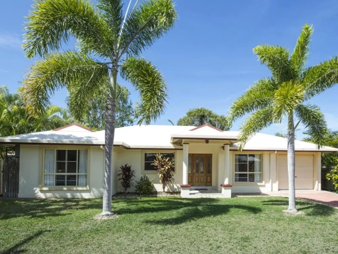 3 Bedrooms Cottage