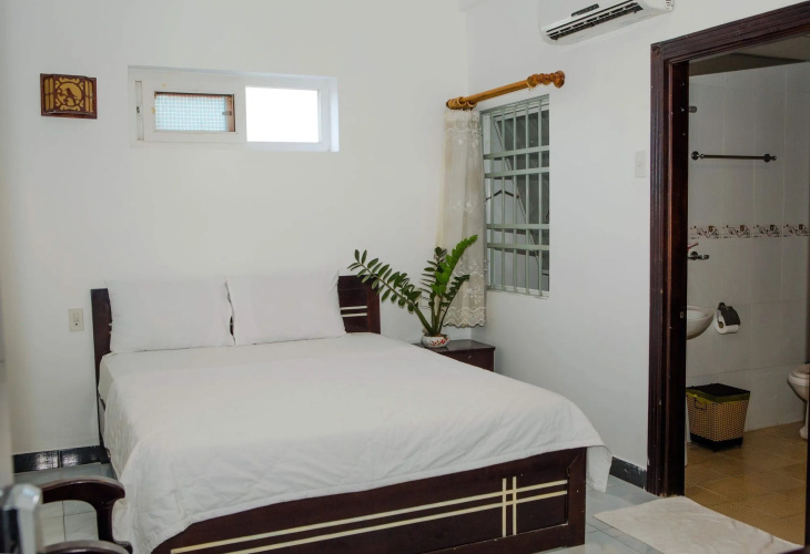 Emerald Hotel