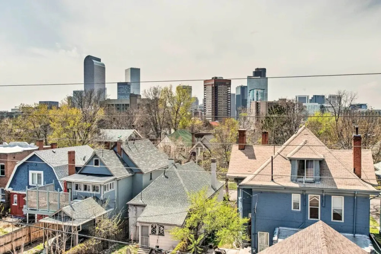 Rooftop Deck & City Views: Denver Abode!
