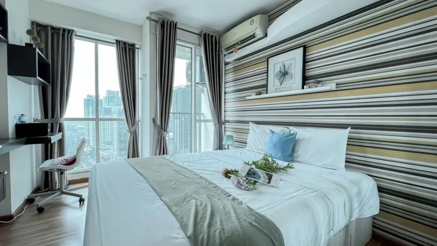 Neat Studio Room At Tifolia Apartment