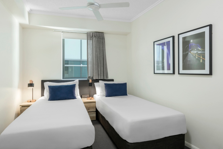 2 Bedrooms Apartment