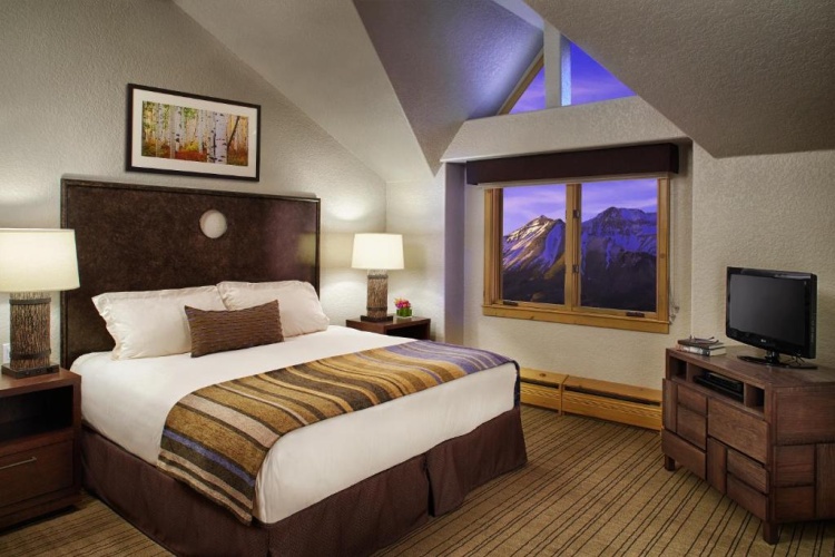 2 Bedrooms Suite with balcony